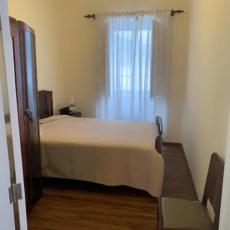 Grannys House 앙그라두에루이스무