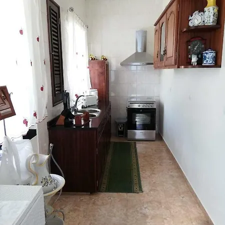 Grannys House 앙그라두에루이스무