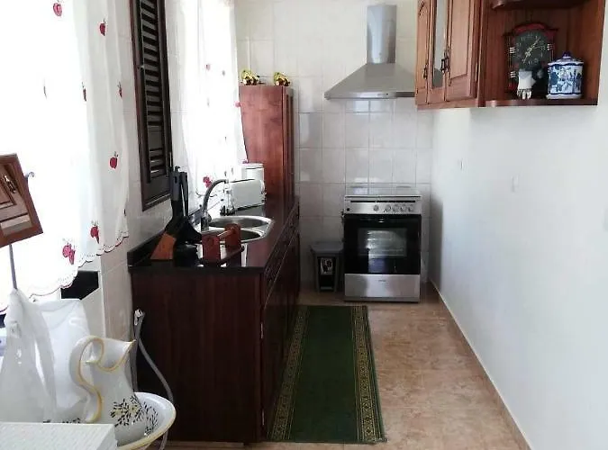 Grannys House Angra do Heroísmo